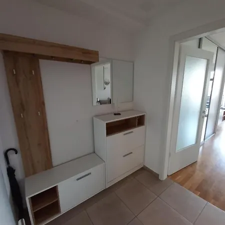 아파트 Koper's Door 코페르