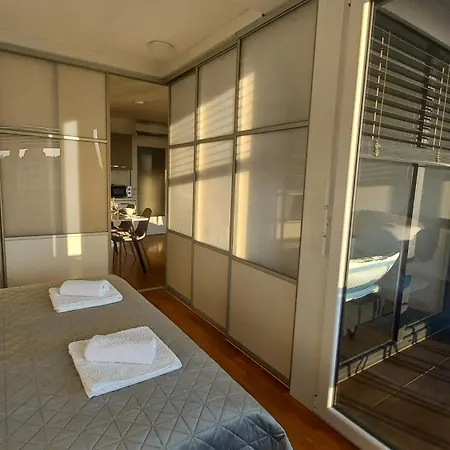 아파트 Koper's Door